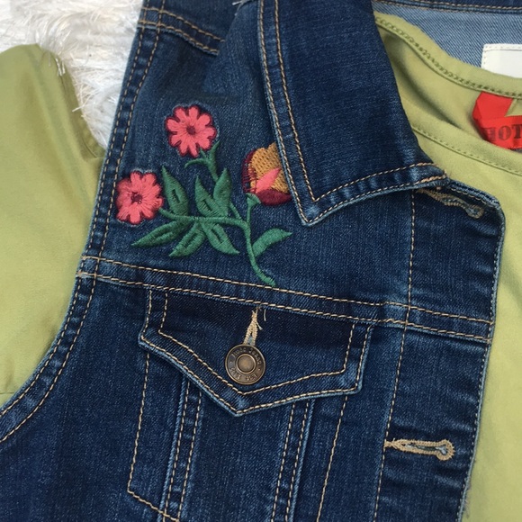 MUDD Back to School Girls Embroidered Denim Jean Vest - Picture 4 of 6
